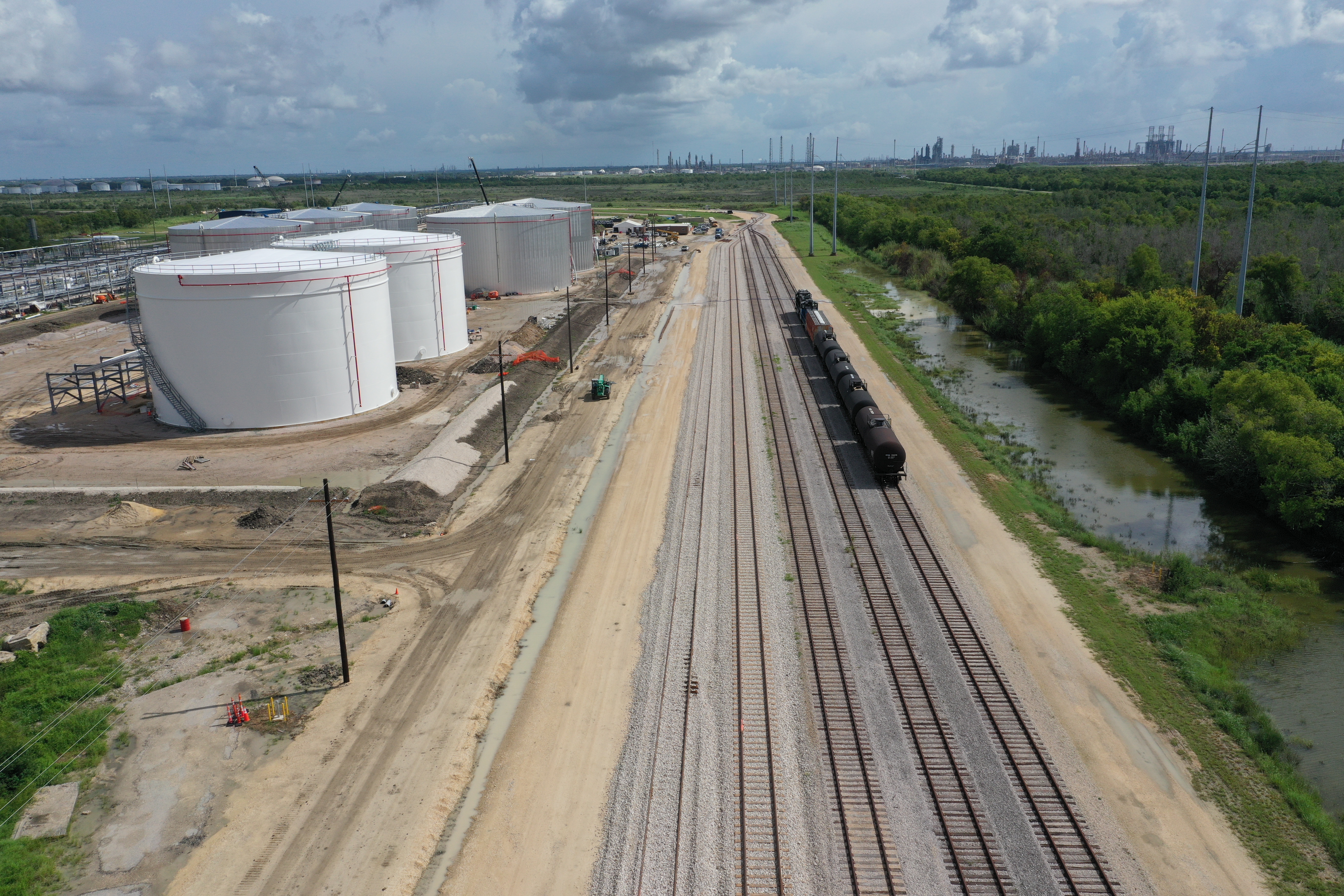 Rail car storage